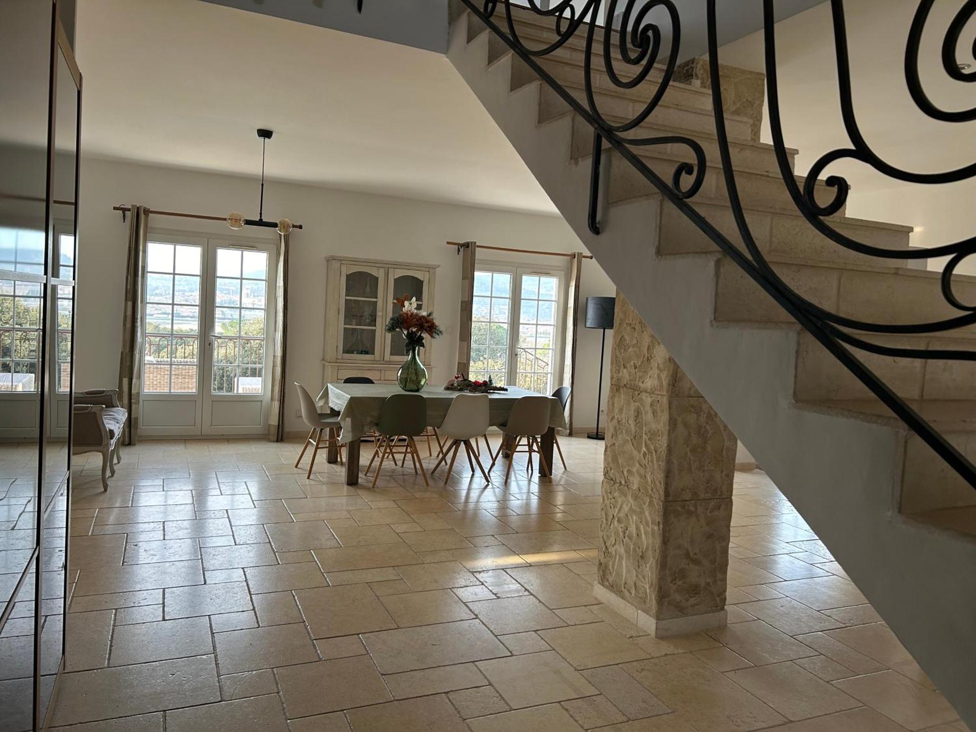 Magnifique Villa Avec Piscine Saint-Maximin Exteriör bild