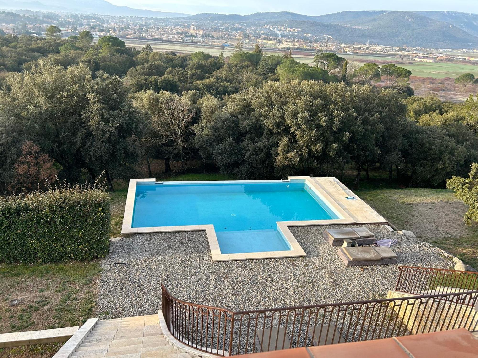 Magnifique Villa Avec Piscine Saint-Maximin Exteriör bild